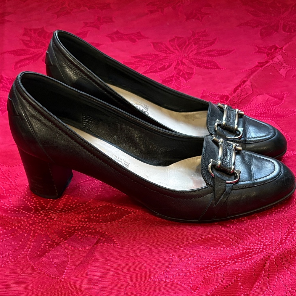 Salvatore Ferragamo Black Leather Heels Horsebit with Insignia 10.5B